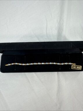 14KT Gold Light Blue Oval Topaz Or Aquamarine 7 1/4" Tennis Bracelet 6.2 Gm